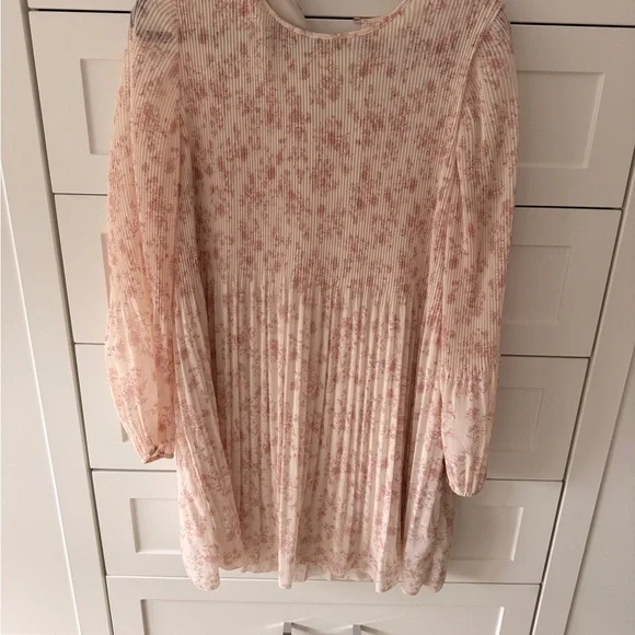 Wilfred Blush Floral Pleated Long-Sleeve Mini Dress - Picture 4 of 4